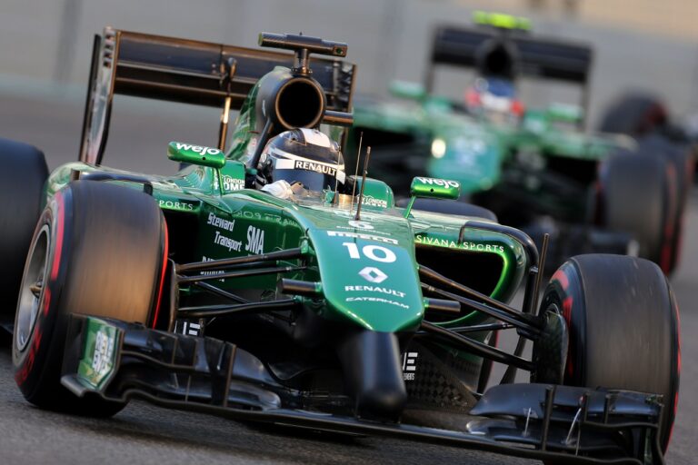 2014AbuDhabi-Kamui-Caterham-XPB1.jpg